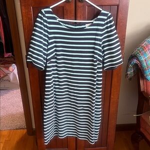 Striped Short-Sleeve Shift Dress - Black & Mint